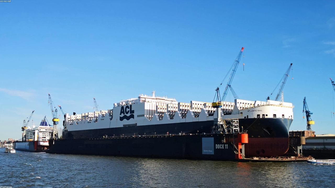 Container cargo at an international trade port